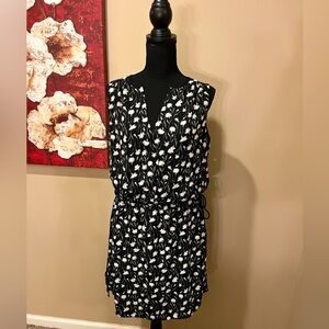 GAP Black Floral V Neck, Drawstring Waist Mini Dress, size Small